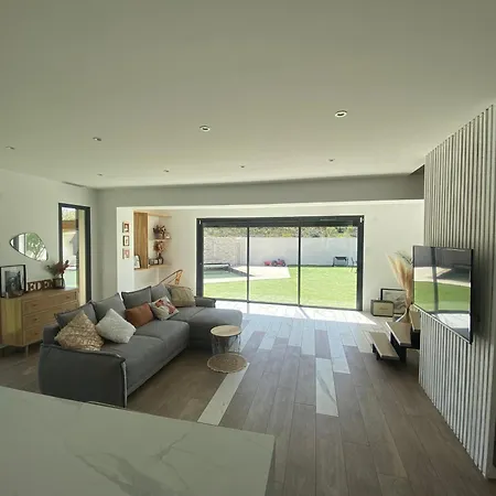 Magnifique Maison Avec Piscine 8volt65 * Бэкса